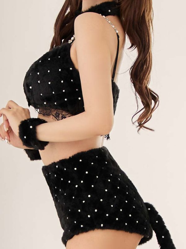 モデル： 三上悠亜　身長：159cm　着用サイズ：Sサイズ