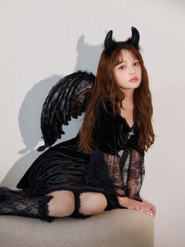 モデル：吉木千沙都 身長：158cm　着用サイズ：Sサイズ