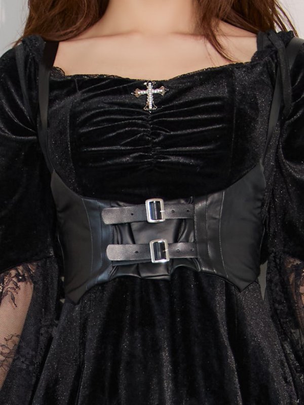 モデル：吉木千沙都 身長：158cm　着用サイズ：Sサイズ