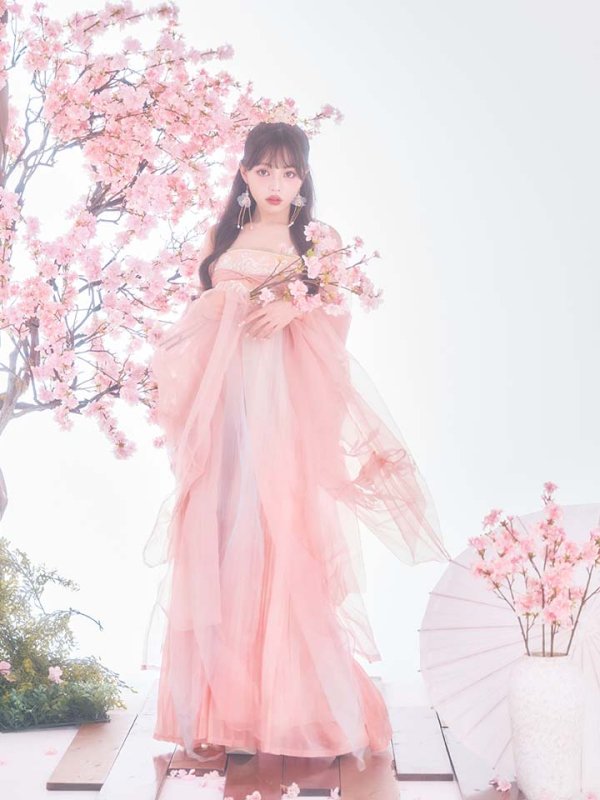 モデル：吉木千沙都（ちぃぽぽ）身長：158cm　着用サイズ：Fサイズ