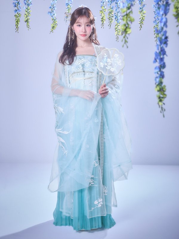 画像8: 【即日発送】【送料無料！】【ハロウィン】アイスブルー刺繍ロングシフォン漢服セット【コスプレ3点SET】【Fサイズ】[OF04]加藤美南着用 (8)