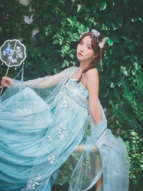 画像14: 【送料無料！】【ハロウィン】アイスブルー刺繍ロングシフォン漢服セット【コスプレ3点SET】【Fサイズ】【予約/8月下旬発送予定】[OF03]三上悠亜着用 (14)