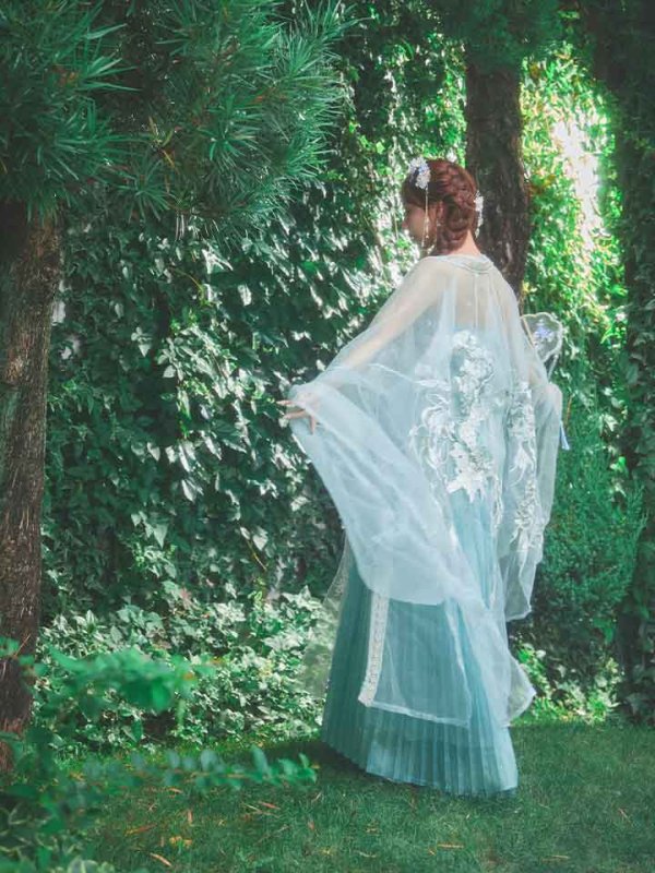 画像15: 【送料無料！】【ハロウィン】アイスブルー刺繍ロングシフォン漢服セット【コスプレ3点SET】【Fサイズ】【予約/8月下旬発送予定】[OF03]三上悠亜着用 (15)