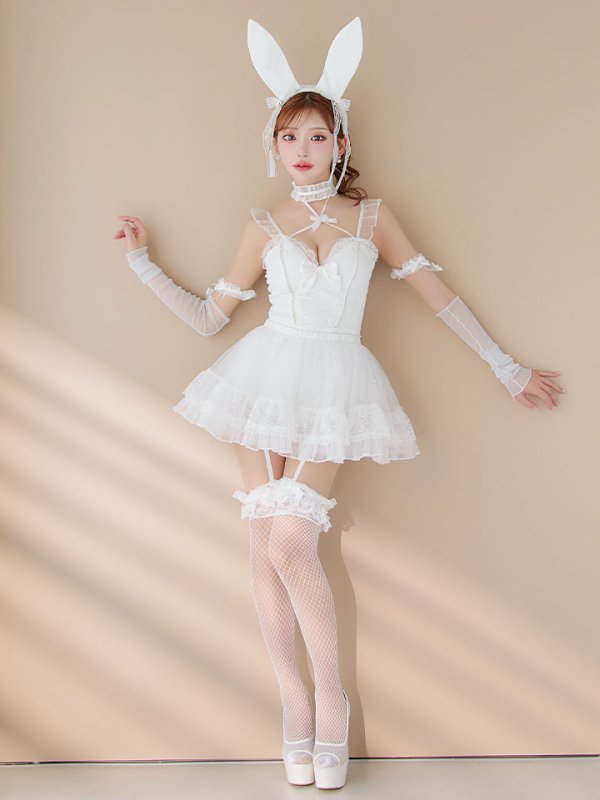 モデル:明日花キララ  身長:162cm  着用サイズ: Sサイズ