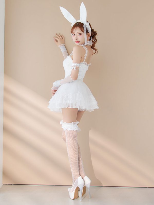 モデル:明日花キララ  身長:162cm  着用サイズ: Sサイズ