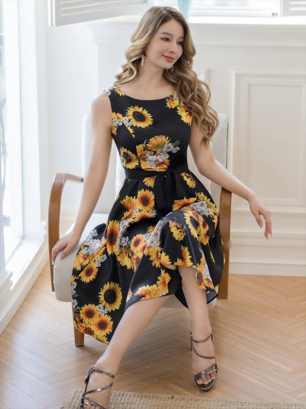 ブラック×イエロー モデル:Aoli 身長:162cm 着用サイズ:Sサイズ(7号)