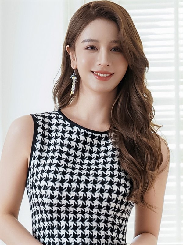 ホワイトxブラック モデル:Aoli 身長:162cm:7号(Sサイズ)サイズ