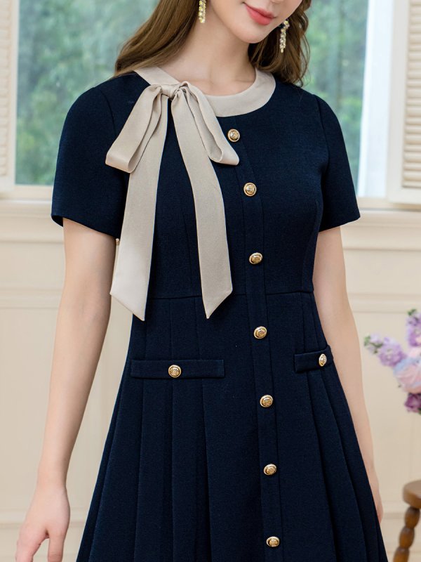 ネイビー モデル：Aoli　身長：162cm 着用サイズ：7号(Sサイズ)