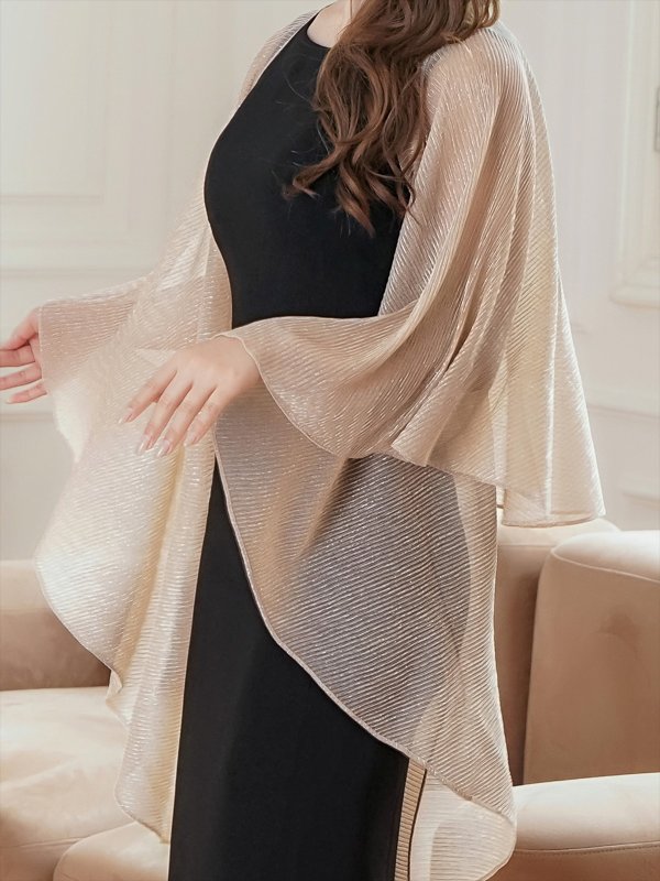 ベージュ モデル：Aoli　身長：162cm 着用サイズ：Fサイズ