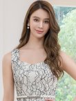 ホワイト×ブラック　モデル：Aoli　身長：162cm　着用サイズ：7号(Sサイズ)着用