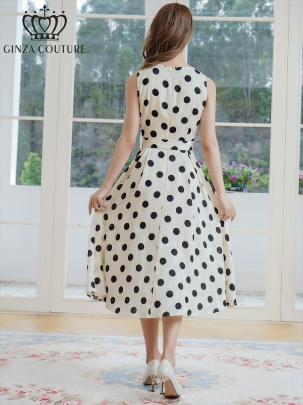 ベージュ　モデル：Aoli　身長：162cm　着用サイズ：7号(Sサイズ)