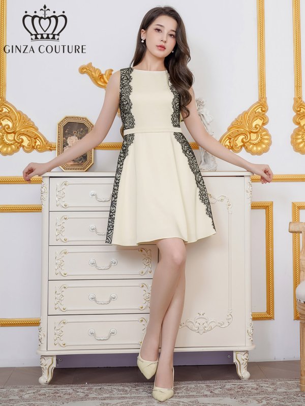 アイボリーxブラック モデル:Didi 身長:166cm 着用サイズ:7号(Sサイズ)着用