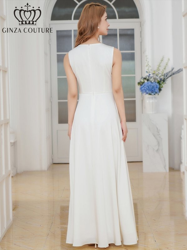 ホワイト モデル：Aoli　身長：162cm 着用サイズ：7号(Sサイズ)