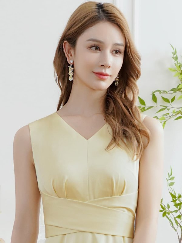 イエロー モデル：Aoli　身長：162cm 着用サイズ：7号(Sサイズ)