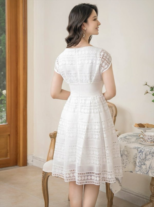 画像10: XSサイズあり【ERUKEI エルケイ】フレンチスリーブ/ ケミカルレース/ ボートネック/ Aライン/ フレア/ ワンピース/ ミディアムドレス/ キャバドレス[OF2] (10)