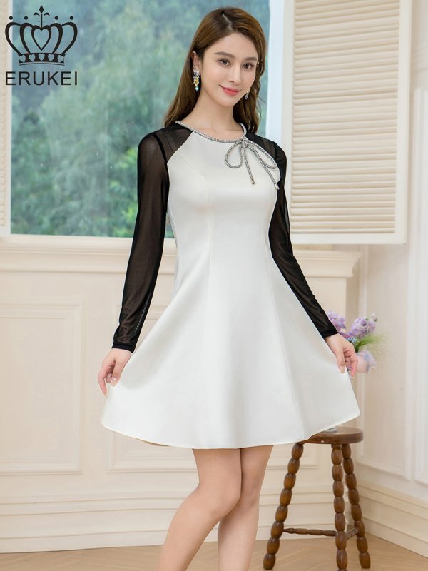 ホワイト×ブラック モデル:Aoli 身長:162cm 着用サイズ:7号(Sサイズ)