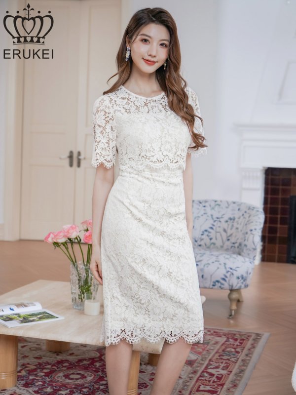 ホワイト モデル:Qiqi 身長:160cm 着用サイズ:7号(Sサイズ)