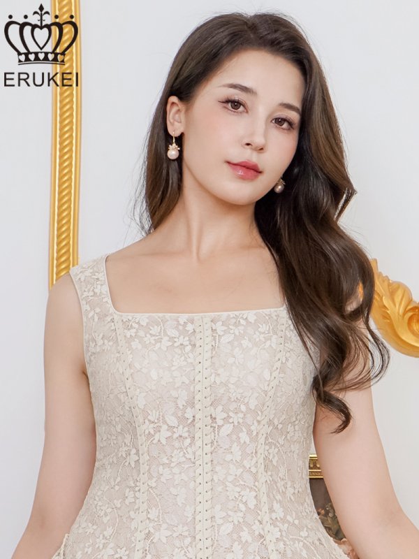 ベージュ　モデル：Didi　身長：166cm　着用サイズ：7号(Sサイズ)