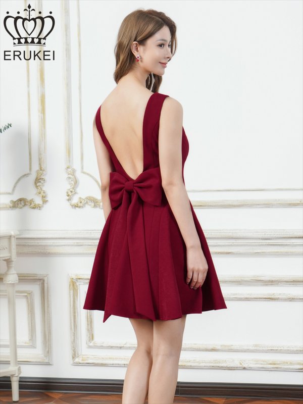 レッド　モデル：Aoli　身長：162cm　着用サイズ：7号(Sサイズ)