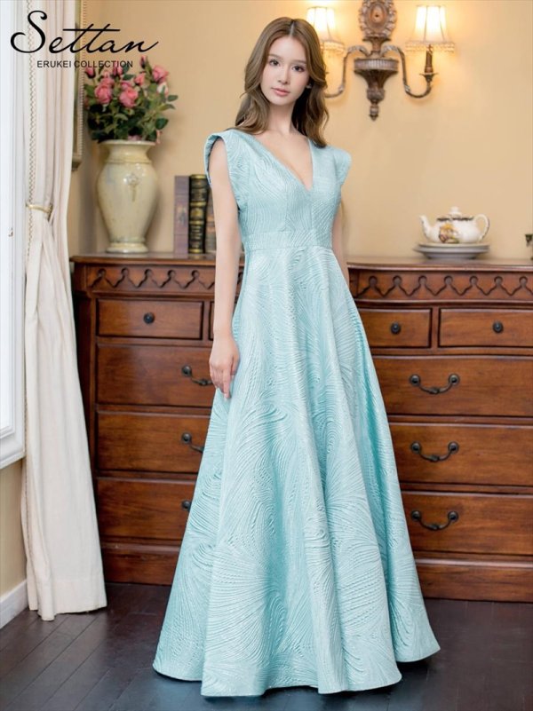 ブルー モデル：Aoli　身長：162cm 着用サイズ：7号(Sサイズ)