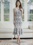 ブラック×ホワイト　モデル：Aoli　身長：162cm　着用サイズ：7号(Sサイズ)