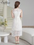 ホワイト　モデル：Aoli　身長：162cm　着用サイズ：7号(Sサイズ)