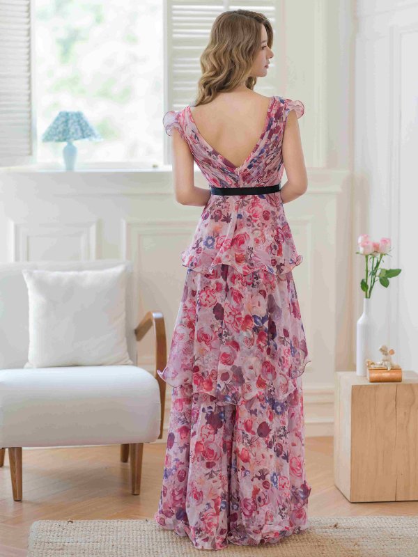 ベージュxピンク モデル：Aoli　身長：162cm 着用サイズ：7号(Sサイズ)