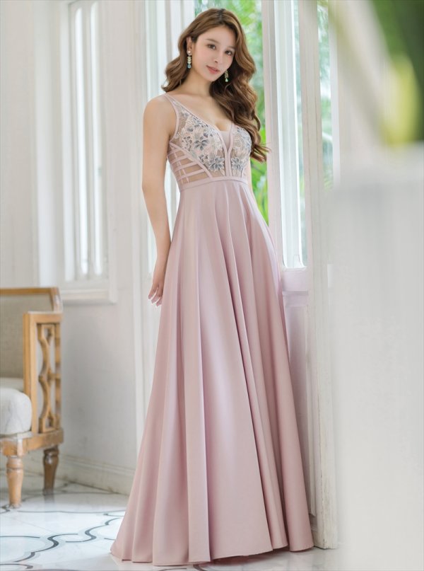 ピンク モデル:Aoli 身長:162cm:7号(Sサイズ)