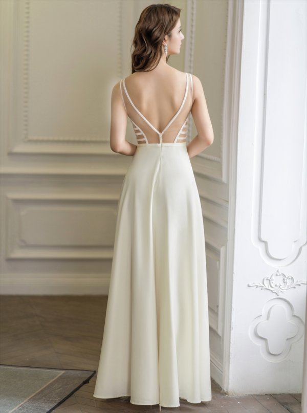 アイボリー モデル:Aoli 身長:162cm:7号(Sサイズ)