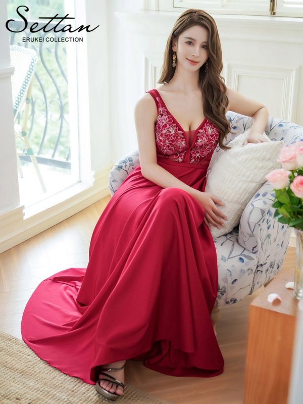 ワインレッド モデル:Aoli 身長:162cm:7号(Sサイズ)