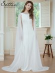ホワイト モデル：Aoli　身長：162cm 着用サイズ：7号(Sサイズ)