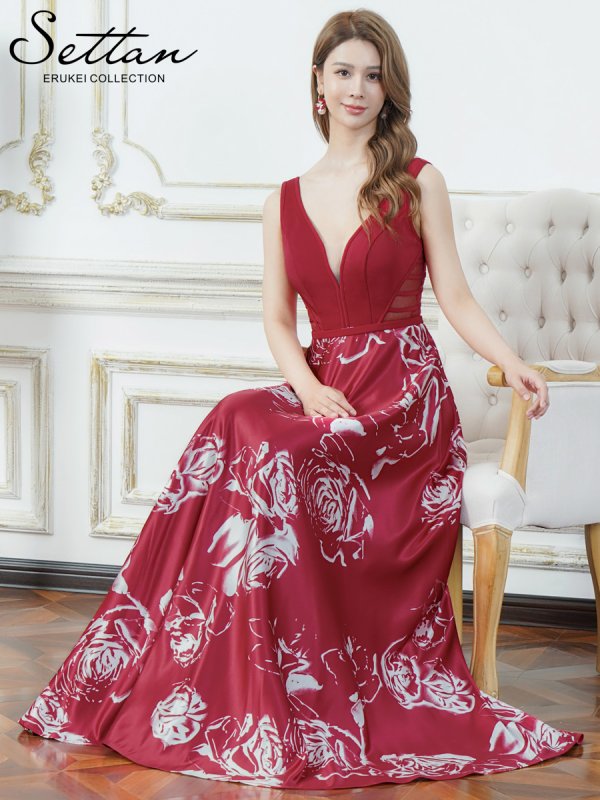 ワインレッド×ホワイト　モデル：Aoli　身長：162cm 着用サイズ：7号(Sサイズ)