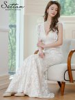 ホワイト　モデル：Aoli　身長：162cm　着用サイズ：7号(Sサイズ)