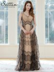 ベージュxブラック　モデル：Aoli　身長：162cm　着用サイズ：7号(Sサイズ)