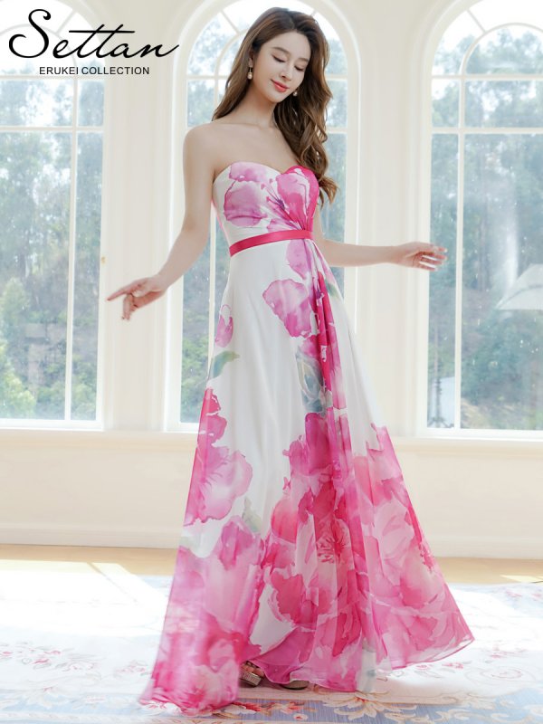 ホワイト×ピンク モデル:Aoli 身長:162cm 着用サイズ:7号(Sサイズ)