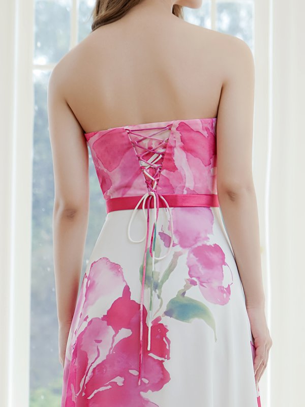 ホワイト×ピンク モデル:Aoli 身長:162cm 着用サイズ:7号(Sサイズ)