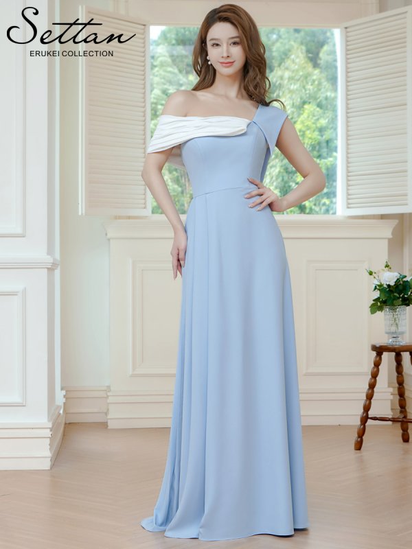 ブルーｘホワイト　モデル：Aoli　身長：162cm　着用サイズ：7号(Sサイズ)