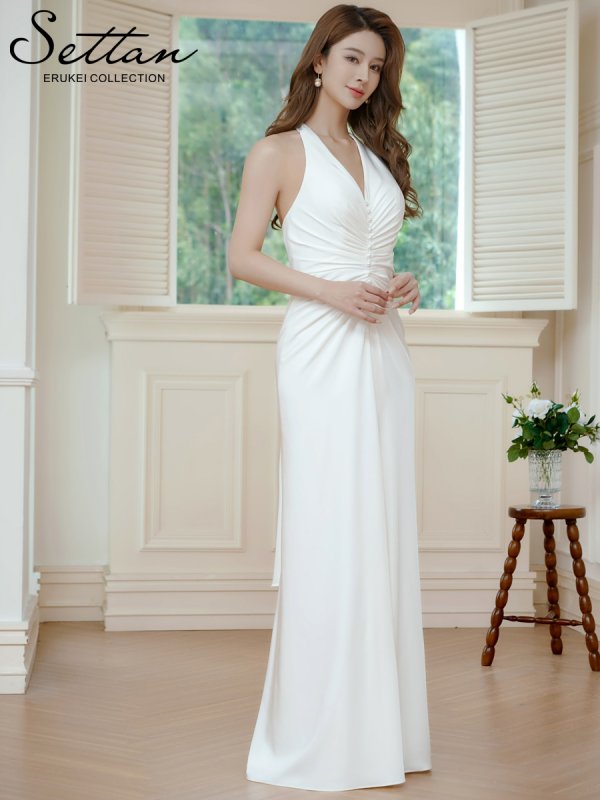 ホワイト　モデル：Aoli　身長：162cm　着用サイズ：7号(Sサイズ)