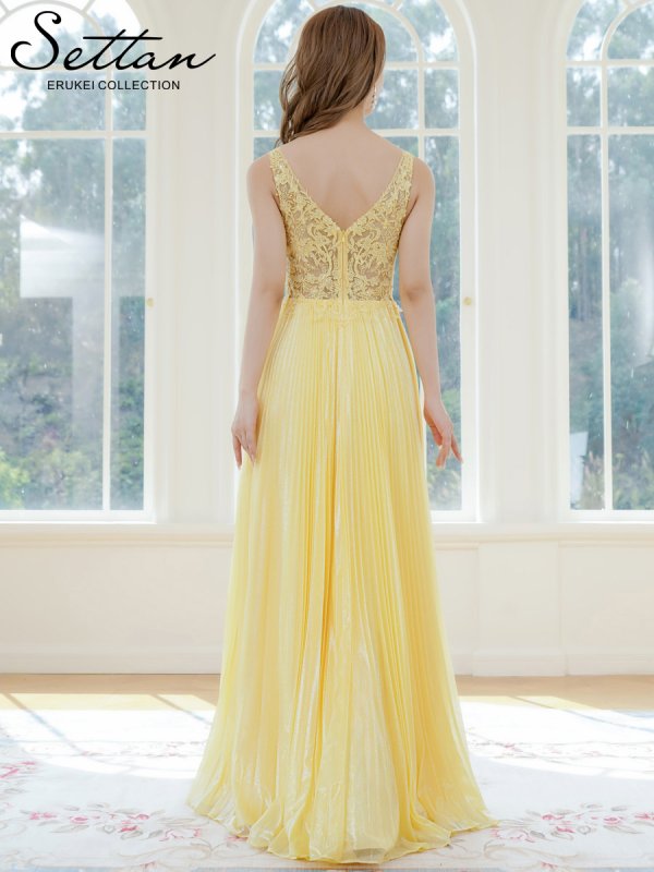 イエロー モデル：Aoli　身長：162cm 着用サイズ：7号(Sサイズ)