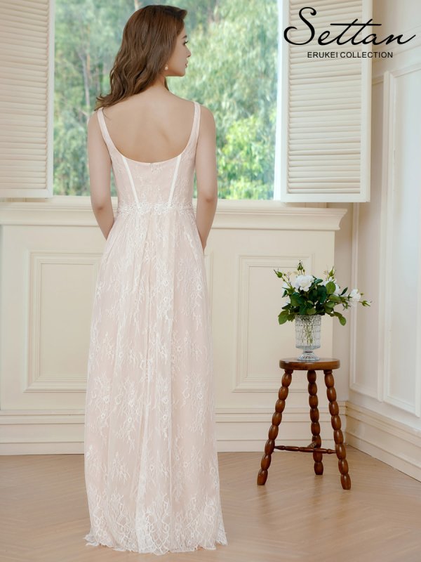 ホワイト　モデル：Aoli　身長：162cm　着用サイズ：7号(Sサイズ)