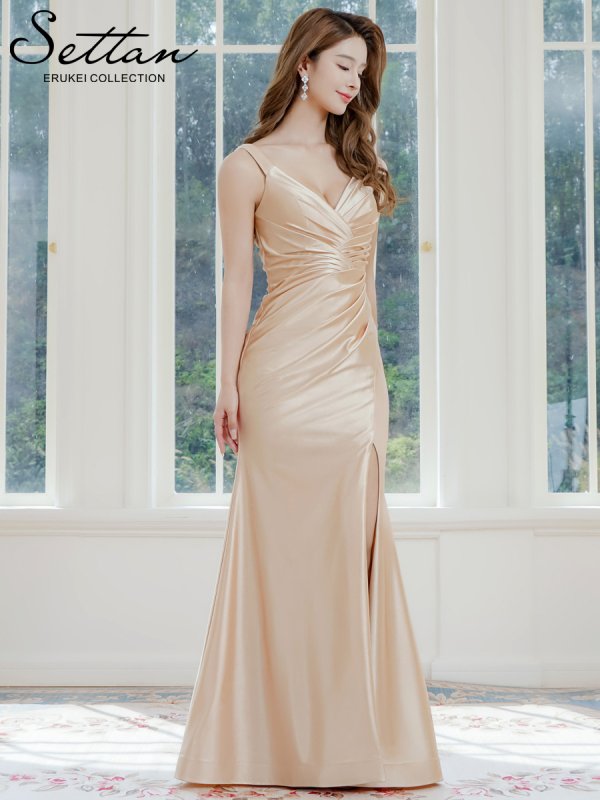 ベージュ モデル：Aoli　身長：162cm　着用サイズ：7号(Sサイズ)