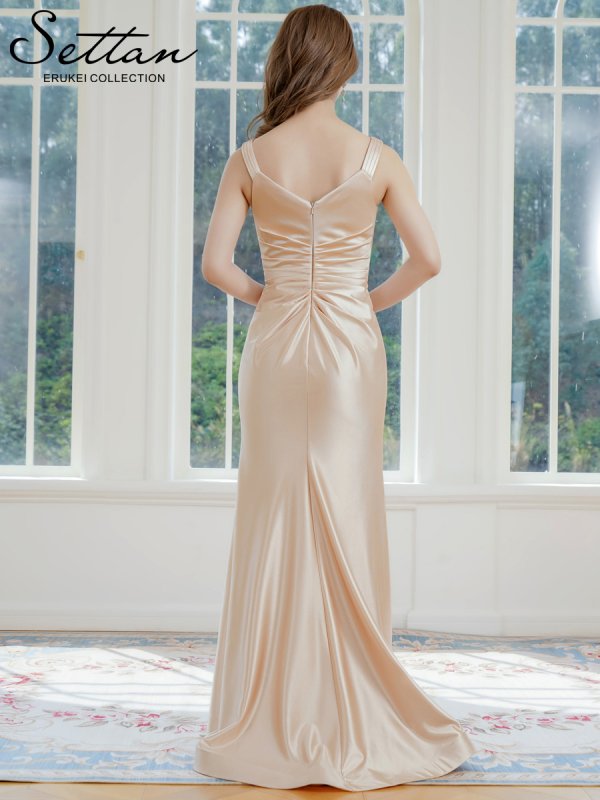 ベージュ モデル：Aoli　身長：162cm　着用サイズ：7号(Sサイズ)