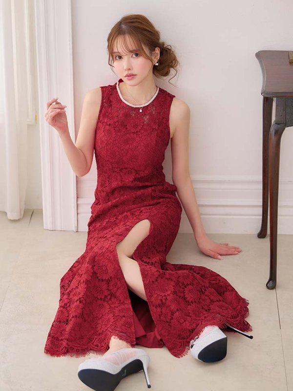 レッド モデル：ゆめ　身長：160cm　着用サイズ：Sサイズ