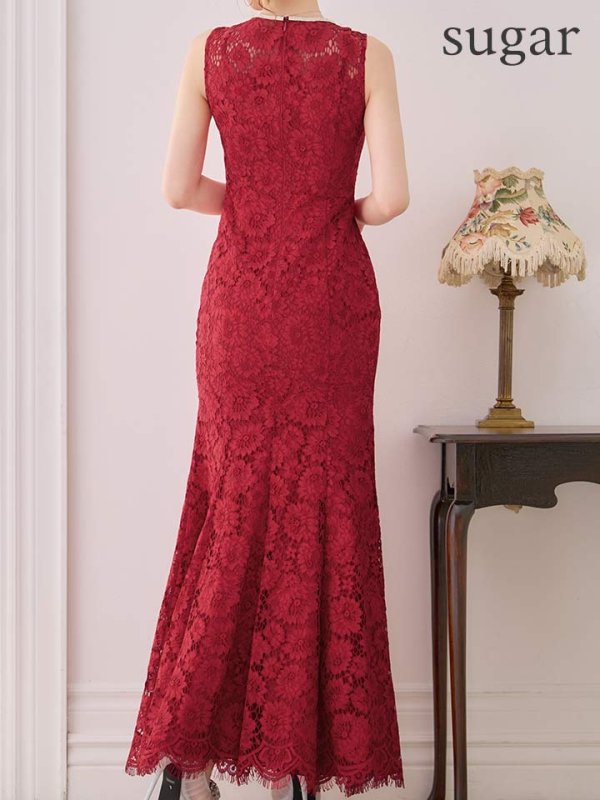 レッド モデル：ゆめ　身長：160cm　着用サイズ：Sサイズ