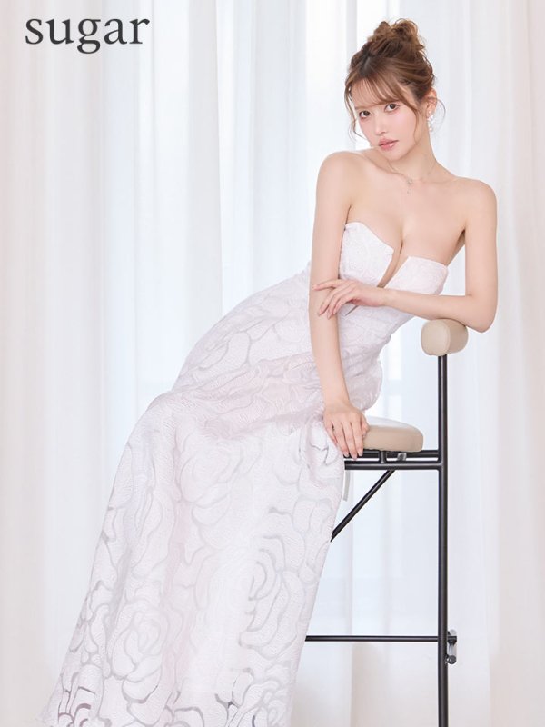 ホワイト　モデル：ゆめ　身長：160cm　着用サイズ：7号(Sサイズ)