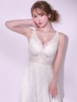 ホワイト モデル：ゆめ　身長：160cm　着用サイズ：7号(Sサイズ)
