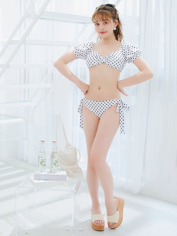 モデル：加藤ナナ　身長：160cm　着用サイズ：Sサイズ