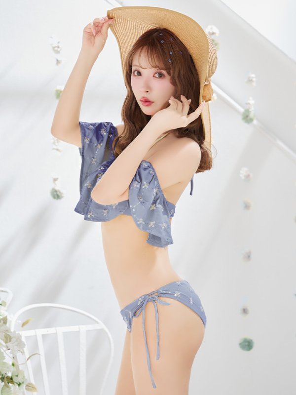 モデル：三上悠亜　身長：159cm　着用サイズ：Sサイズ