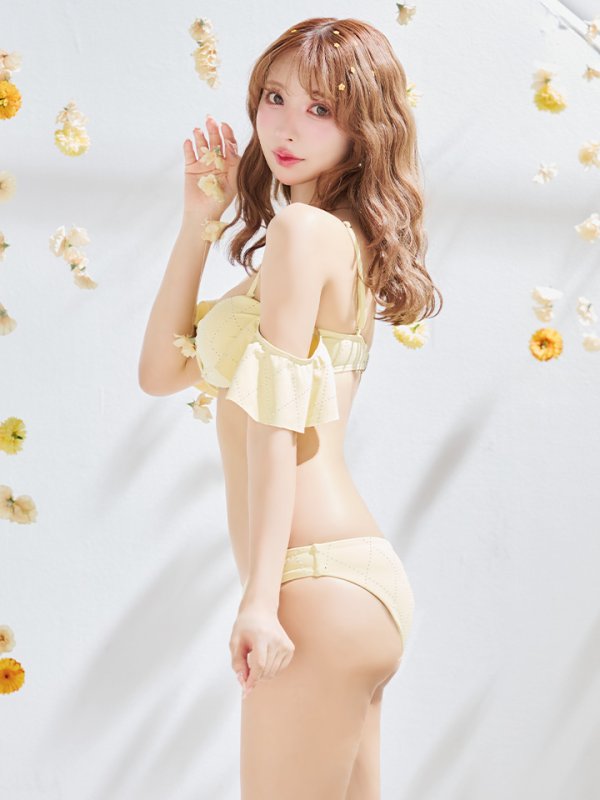 モデル：三上悠亜　身長：159cm　着用サイズ：Sサイズ