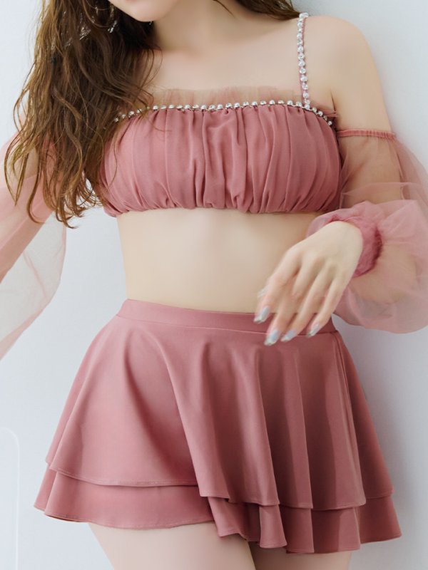 モデル:加藤ナナ 身長:160cm 着用サイズ:Sサイズ